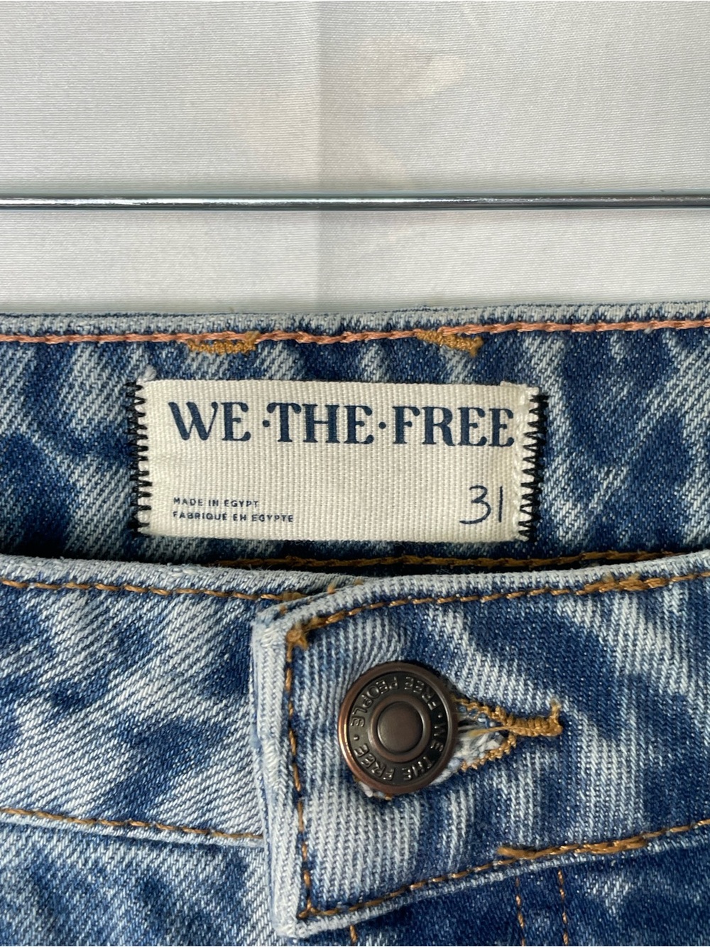 We The Free Light Blue Barrel Jeans - Picture 2 of 6